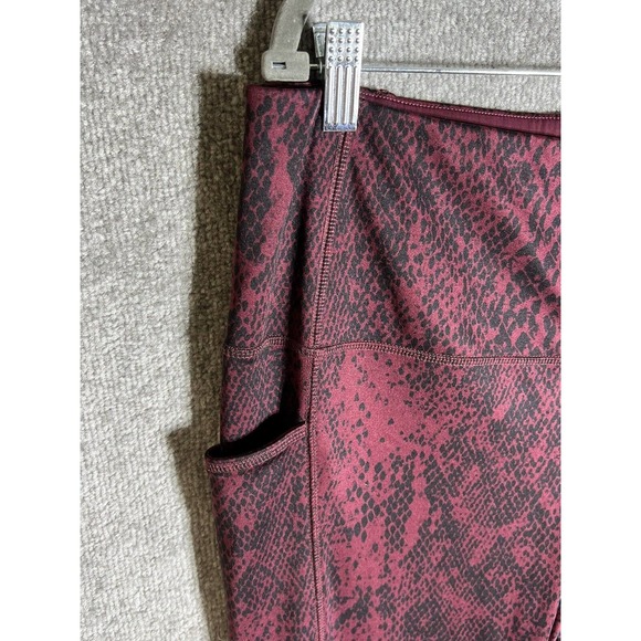 Chicos Zenergy Snake Skin Leggings Womens Size 3 US‎ Size XL (16) Pockets Maroon - Picture 5 of 10